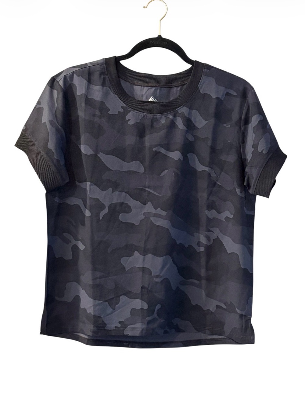 Like New! Reebok Women's Short Sleeve
Camouflage Black Gray Activewear Too